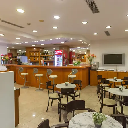 Astron Rhodes Hotell 3*